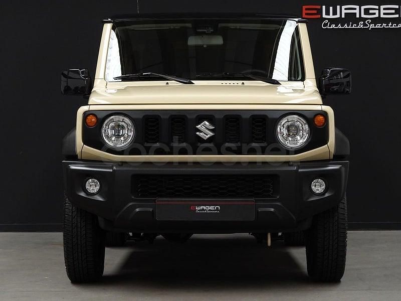 Begagnad Suzuki Jimny 102 HK (75 kW) 2019 Beige SUV