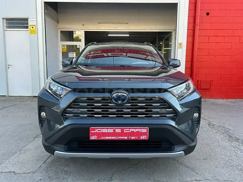 Usado Toyota RAV4 Hybrid Advance 218 CV (160 kW) 2021 Gris / plata SUV