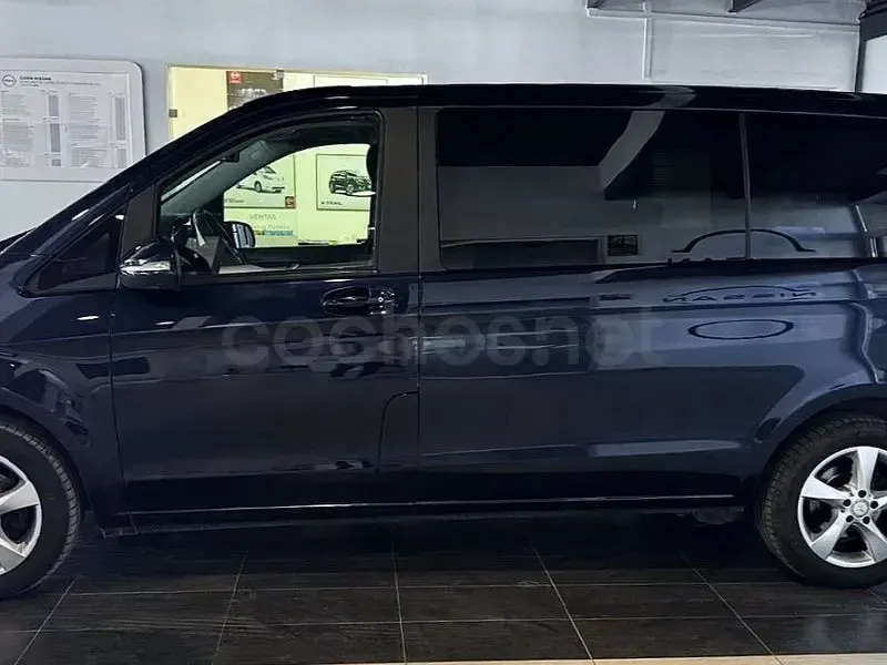 Usado Mercedes V220 163 CV (119 kW) 2016 Azul Monovolumen
