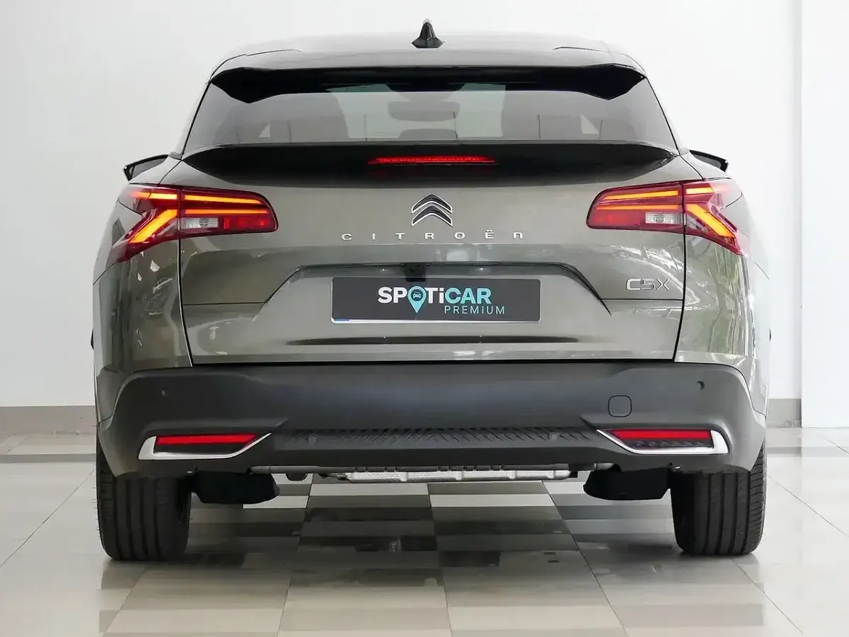 Usado Citroën C5 X Shine 225 CV (165 kW) 2022 Gris Familiar