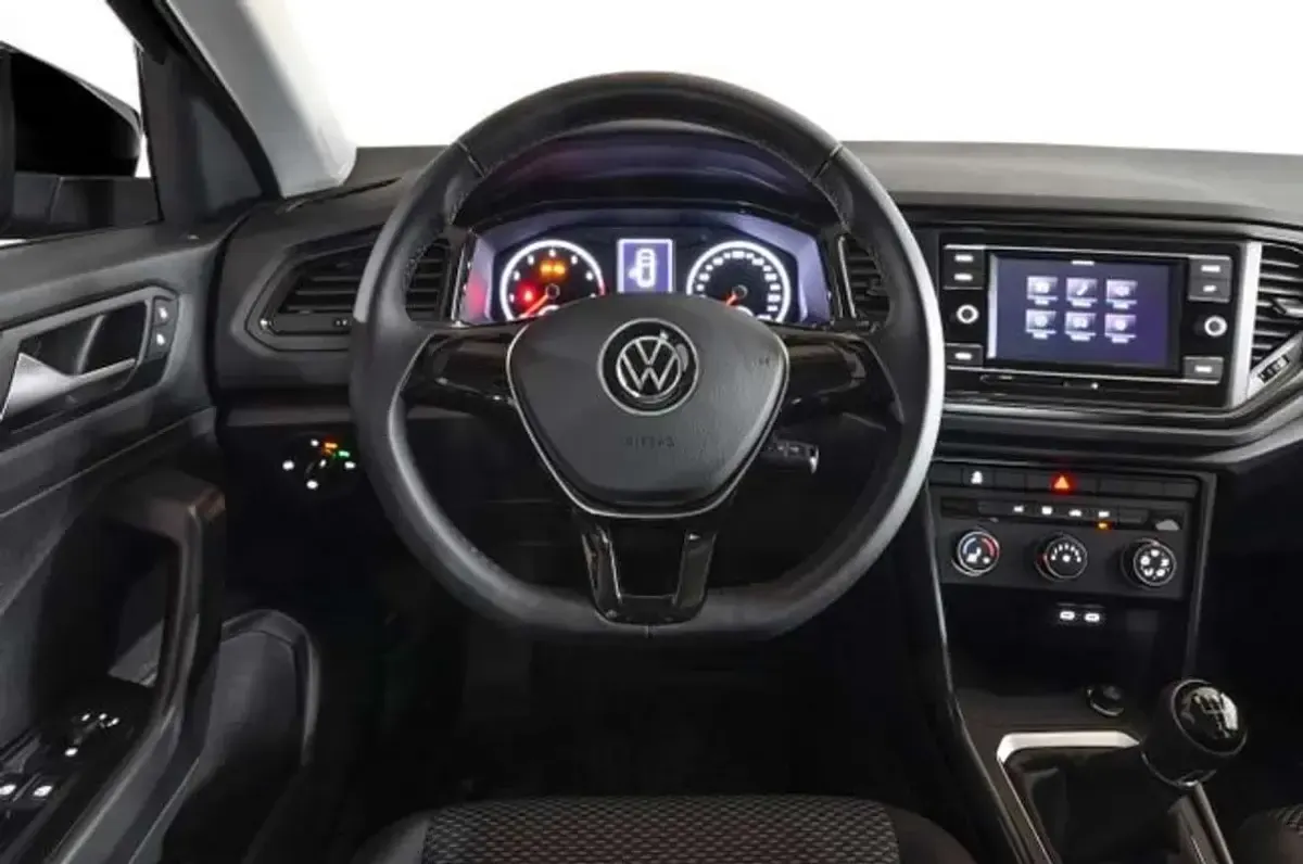 Usado VW T-Roc 110 CV (80 kW) 2021 Negro SUV