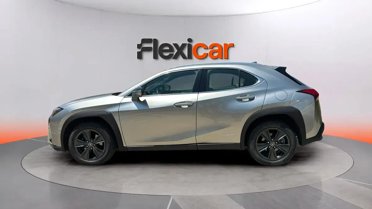 Usado Lexus UX Business Edition 184 CV (135 kW) 2021 Gris SUV