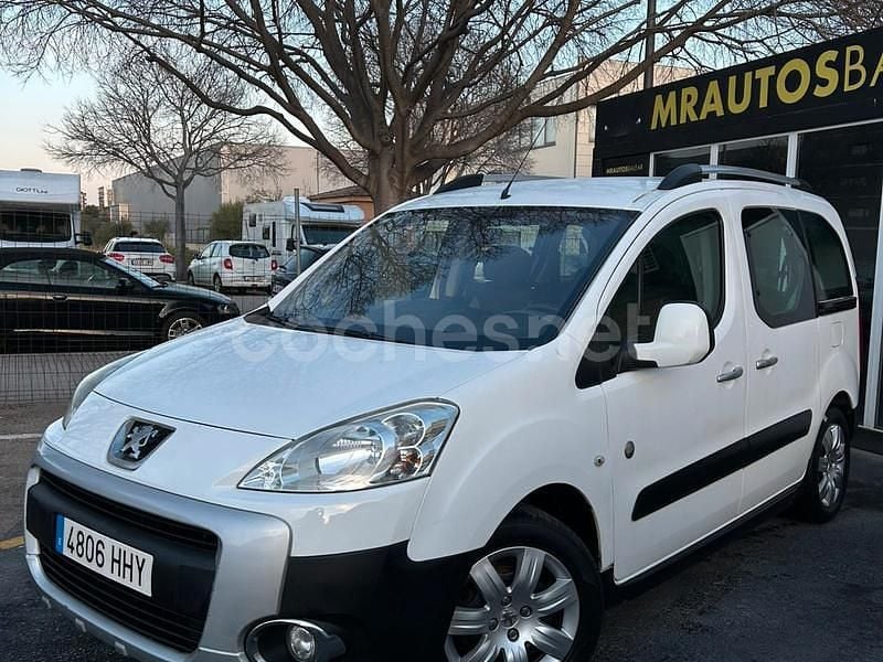 Blanco Usado 2012 Peugeot Partner Tepee Active Monovolumen | 8990 € (Precio justo) - Imagen 1/4