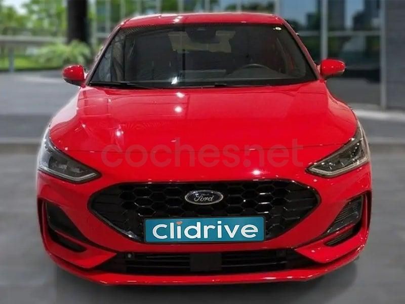 Usado Ford Focus Active 125 CV (91 kW) 2025 Rojo Berlina
