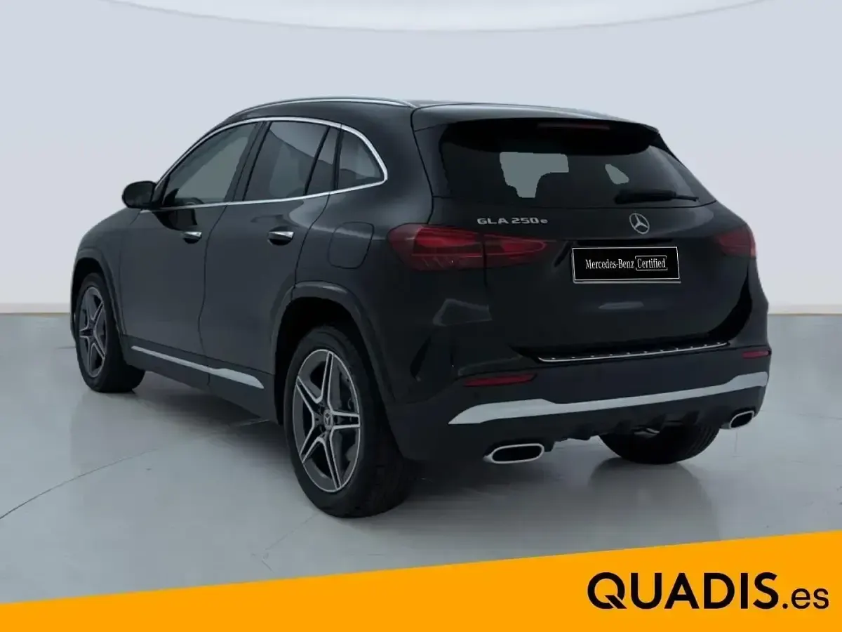 Usado Mercedes GLA250 218 CV (160 kW) 2025 Negro SUV