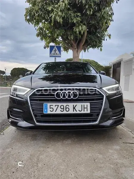 Usado Audi A3 Design 110 CV (80 kW) 2018 Negro Berlina