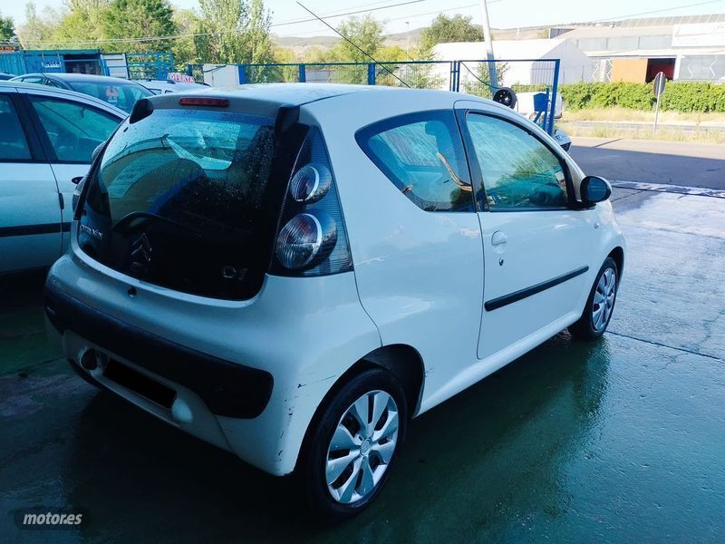 Usado Citroën C1 68 CV (50 kW) 2010 Blanco Utilitario