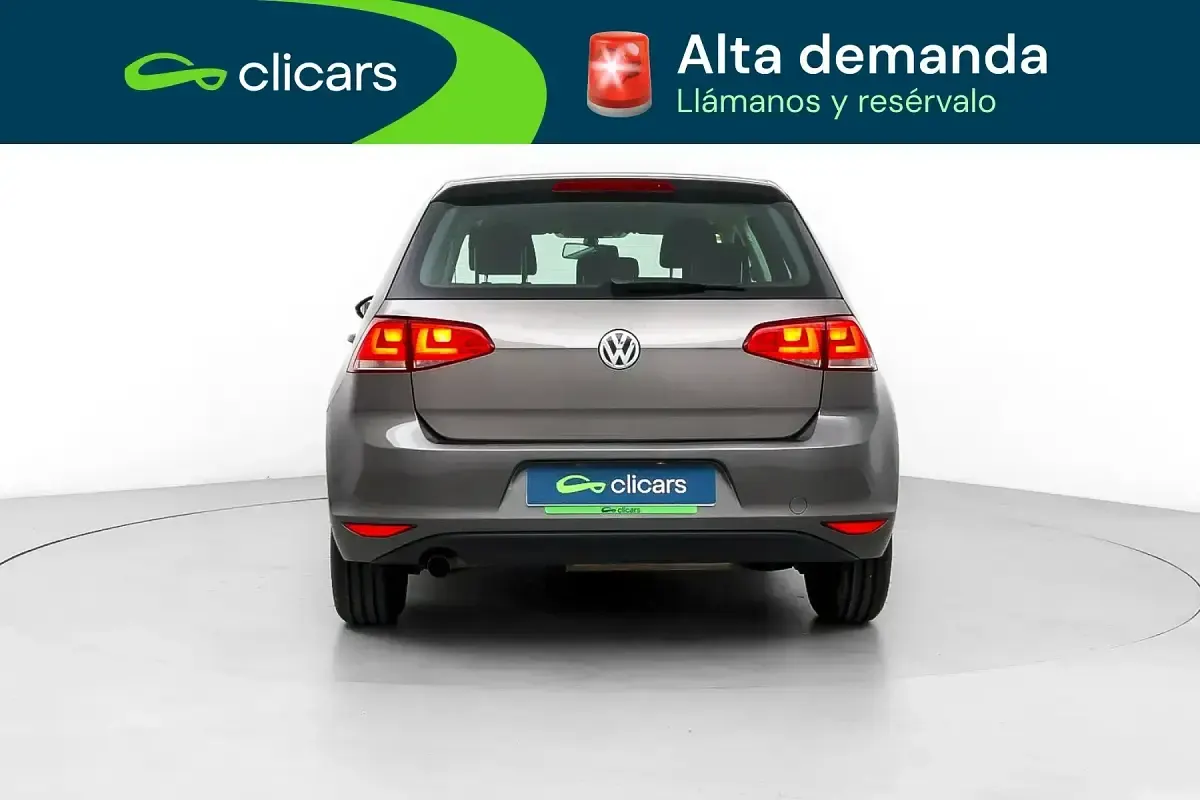 Usado VW Golf VII Business 105 CV (77 kW) 2015 Gris Berlina