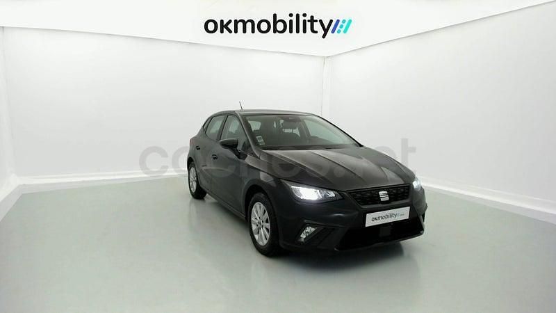 Usado Seat Ibiza Style 95 CV (69 kW) 2023 Negro Utilitario