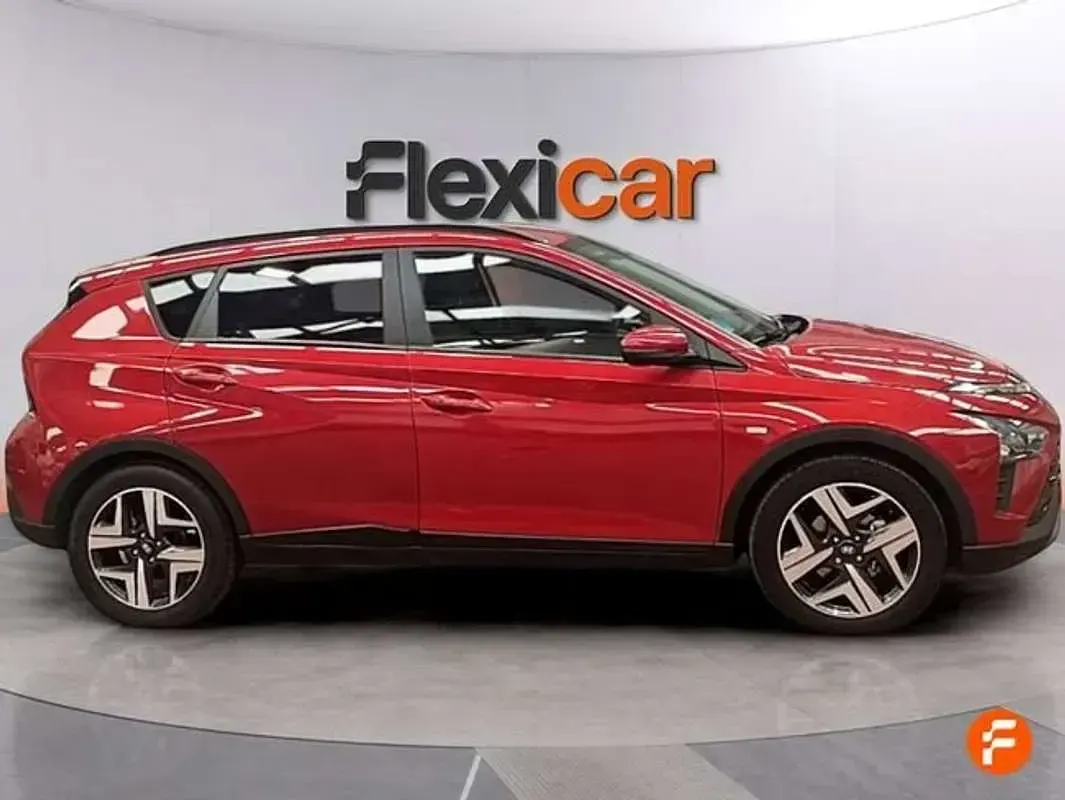Usado Hyundai Bayon 101 CV (74 kW) 2022 Rojo SUV