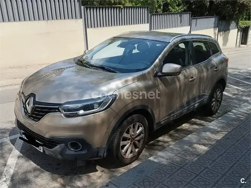 Usado Renault Kadjar Zen 130 CV (95 kW) 2016 Beige SUV