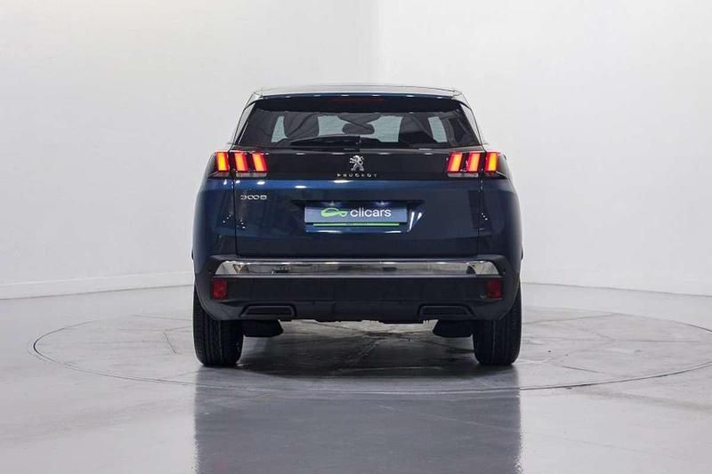 Usado Peugeot 3008 Allure 131 CV (96 kW) 2023 Azul SUV
