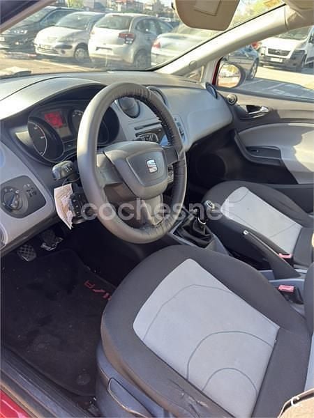 Käytetty Seat Ibiza Copa 90 HP (66 kW) 2012 Punainen Sedan