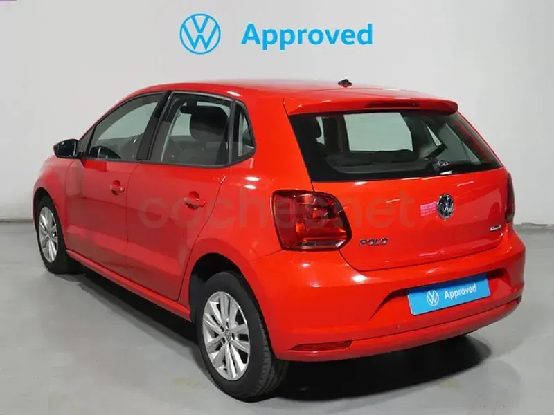 Usado VW Polo Edition 75 CV (55 kW) 2016 Rojo Berlina