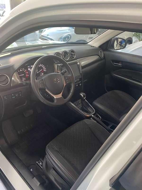 Usado Suzuki Vitara 102 CV (75 kW) 2025 Blanco SUV