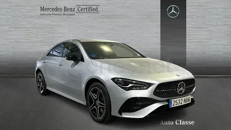 Usado Mercedes CLA250e 218 CV (160 kW) 2025 Gris / plata Coupe