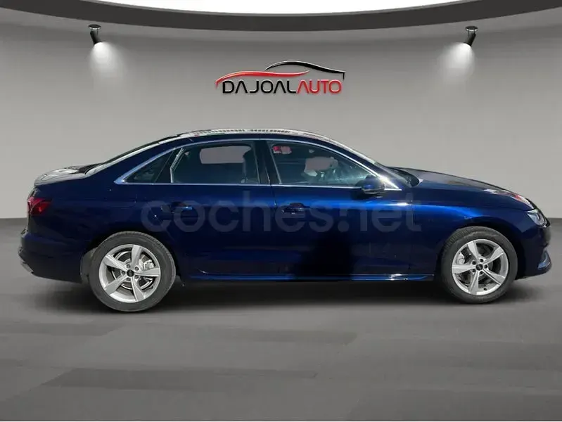 Usado Audi A4 Advanced Plus 136 CV (100 kW) 2022 Azul Berlina