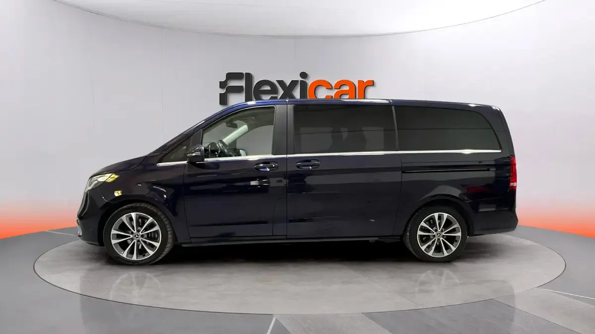 Usado Mercedes V300 Avantgarde 239 CV (175 kW) 2021 Azul Monovolumen