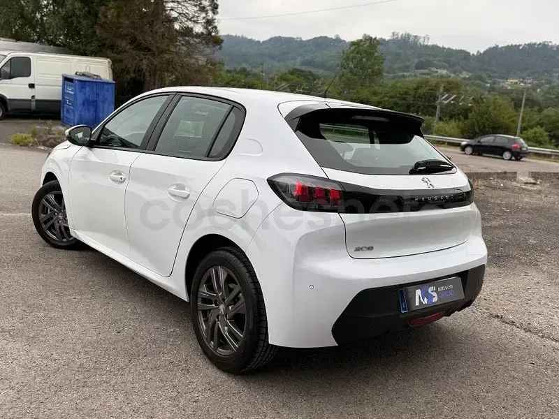 Usado Peugeot 208 Business-Line 100 CV (73 kW) 2021 Blanco Utilitario