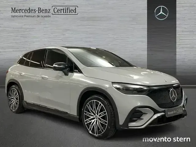 Usado Mercedes EQE350 214 kW (292 CV) 2023 Manufaktur gris alpino SUV