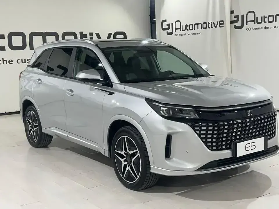 Nuevo DFSK E5 217 CV (159 kW) 2026 Gris SUV