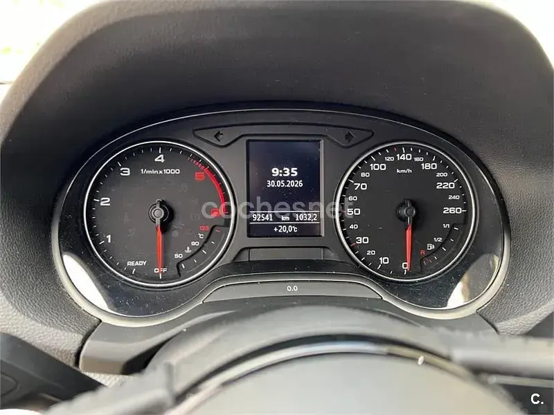 Usado Audi Q2 Design 116 CV (85 kW) 2018 Negro SUV