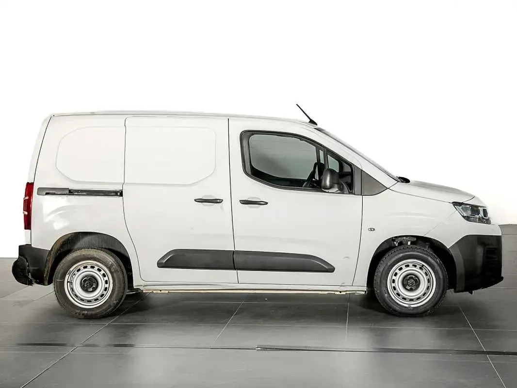 Usado Citroën Berlingo 102 CV (75 kW) 2020 Blanco Monovolumen