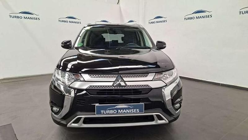 Usado Mitsubishi Outlander Motion 150 CV (110 kW) 2020 Negro SUV