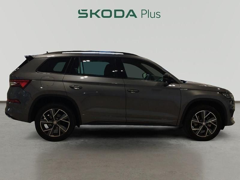 Usado Skoda Kodiaq SportLine 150 CV (110 kW) 2024 Gris SUV