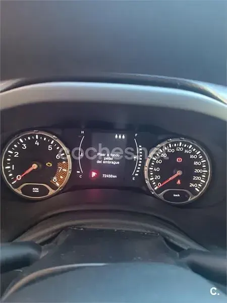Usado Jeep Renegade Sport 120 CV (88 kW) 2019 Rojo SUV