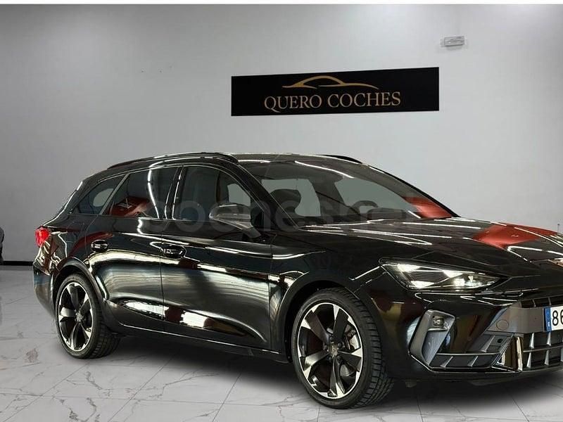 Usado Cupra Leon 150 CV (110 kW) 2024 Negro Familiar