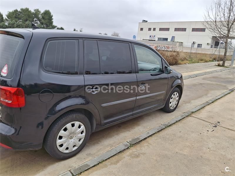 Negro Usado 2011 VW Touran Edition Monovolumen | 8000 € (Precio justo) - Imagen 1/4