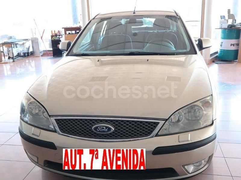 Beige Usado 2006 Ford Mondeo Trend Berlina | 2500 € (Buen precio) - Imagen 1/4