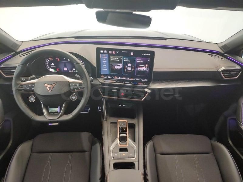 Usado Cupra Leon 150 CV (110 kW) 2024 Gris / plata Berlina