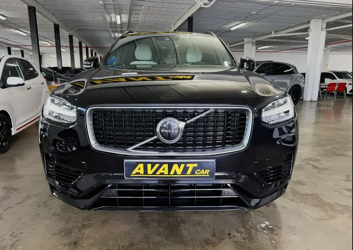Usado Volvo XC90 R-Design 390 CV (286 kW) 2019 Negro SUV