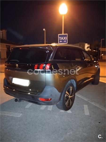 Usado Peugeot 5008 Allure 130 CV (95 kW) 2019 Verde SUV