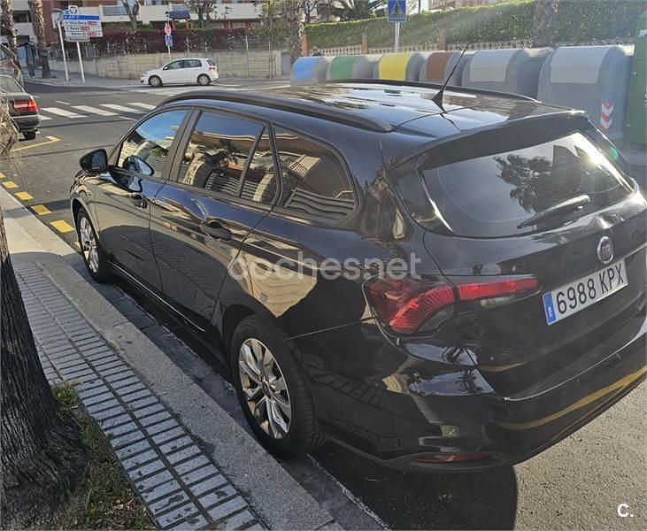 Usado Fiat Tipo Lounge 120 HP (88 kW) 2018 Preto Sedan