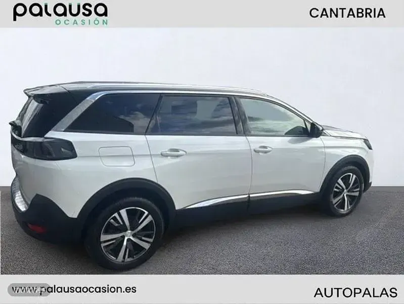 Usado Peugeot 5008 Allure 130 CV (95 kW) 2022 Blanco SUV