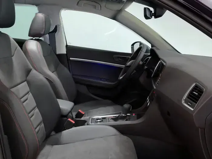 Usado Seat Ateca FR 150 CV (110 kW) 2025 Gris SUV