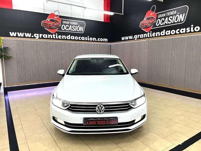 Usado VW Passat Advance 151 CV (111 kW) 2018 Blanco Berlina