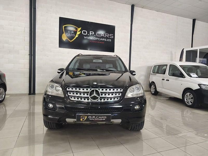 Usado Mercedes ML320 AMG Edition 1 224 CV (164 kW) 2008 Negro SUV