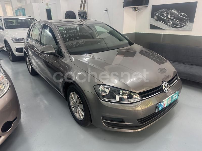 Gris / plata Usado 2013 VW Golf VII Advance Berlina | 12.500 € (Precio justo) - Imagen 1/4