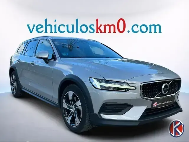 Usado Volvo V60 CC Core 197 CV (144 kW) 2022 Gris Familiar