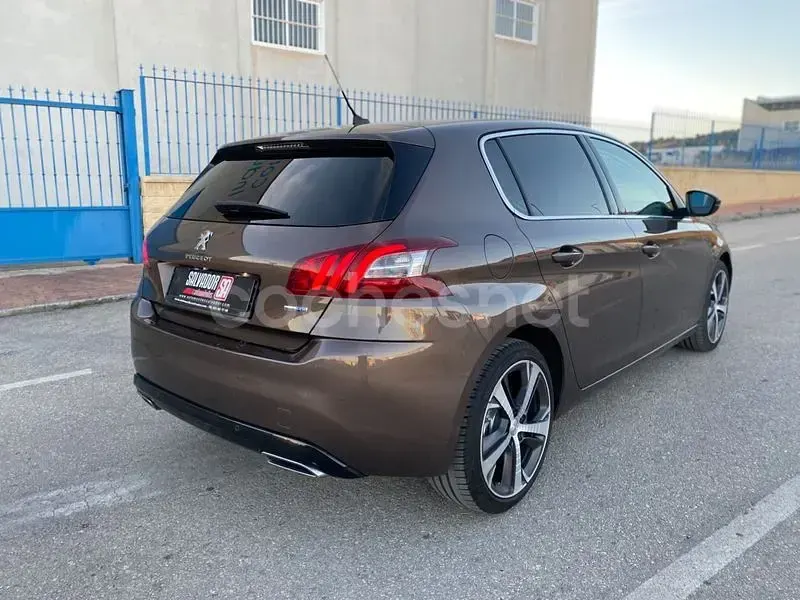 Usado Peugeot 308 GT-line 150 CV (110 kW) 2015 Marrón Berlina