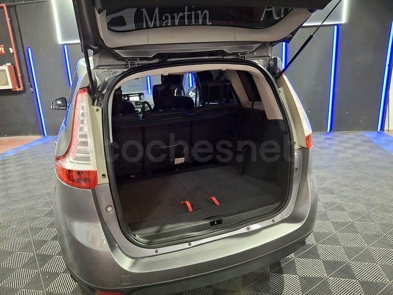 Usado Renault Grand Scénic III Dynamique 110 CV (80 kW) 2013 Gris / plata Monovolumen