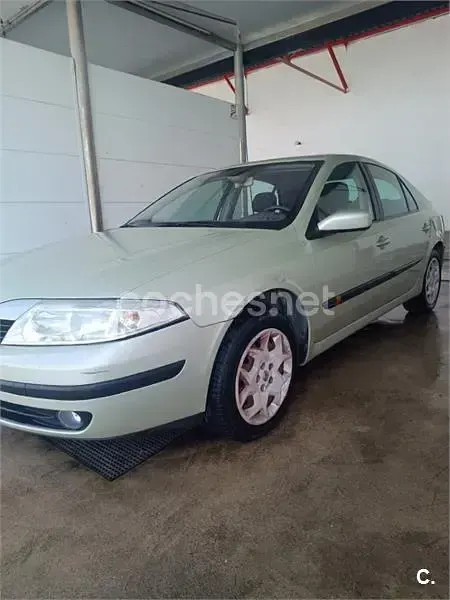 Usado Renault Laguna II Authentique 110 CV (80 kW) 2005 Beige Berlina