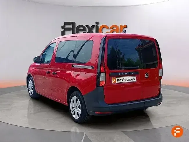 Usado VW Caddy 102 CV (75 kW) 2021 Rojo Monovolumen