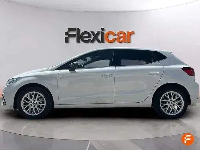 Usado Seat Ibiza 115 CV (84 kW) 2024 Blanco Utilitario