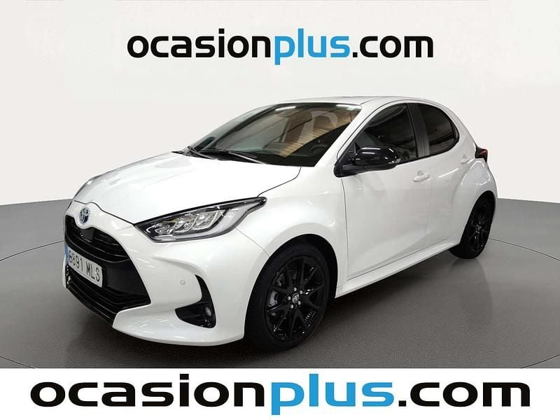 Usado Toyota Yaris Hybrid Plus 116 CV (85 kW) 2023 Blanco Utilitario