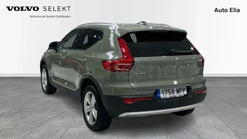 Usado Volvo XC40 Core 163 CV (119 kW) 2024 Verde SUV